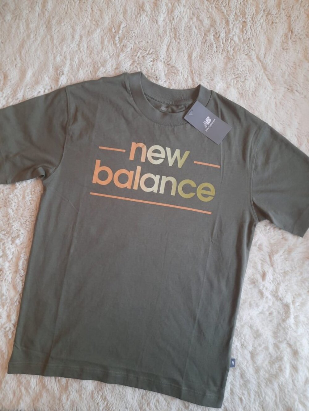 New Balance T-Shirt XS - Olive Green